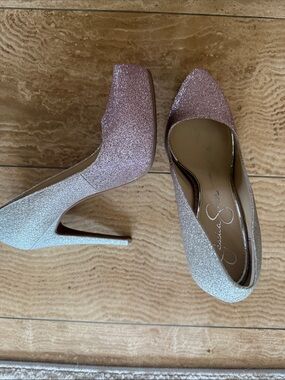 Jessica Simpson Rose to Silver Ombre Glitter Pointed Pumps